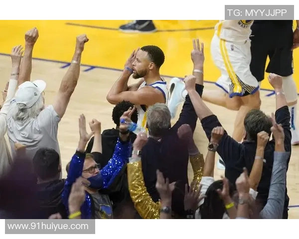 勇士主帅斯蒂芬-库里：我们会尽最大努力冲击总冠军，球队氛围非常积极向上