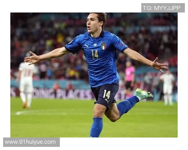 西涅在社交媒体上秀出搞怪视频，引发球迷热议