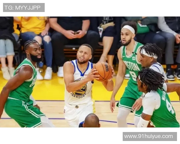 勇士主场大胜掘金，取得七连胜，展现冠军实力