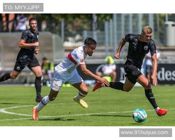 维尔茨堡与纽伦堡的激烈对决展现足球魅力与团队精神 维尔茨堡与纽伦堡的激烈对决展现足球魅力与团队精神